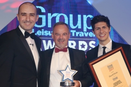 Harold Burke%2C picking up the award for Outstanding Contribution to Group Travel 